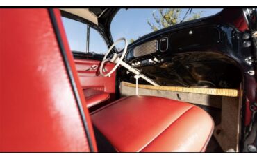 Volkswagen-Beetle-1955-Black-Red-15
