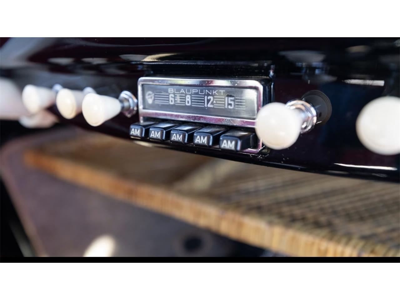 Volkswagen-Beetle-1955-Black-Red-16