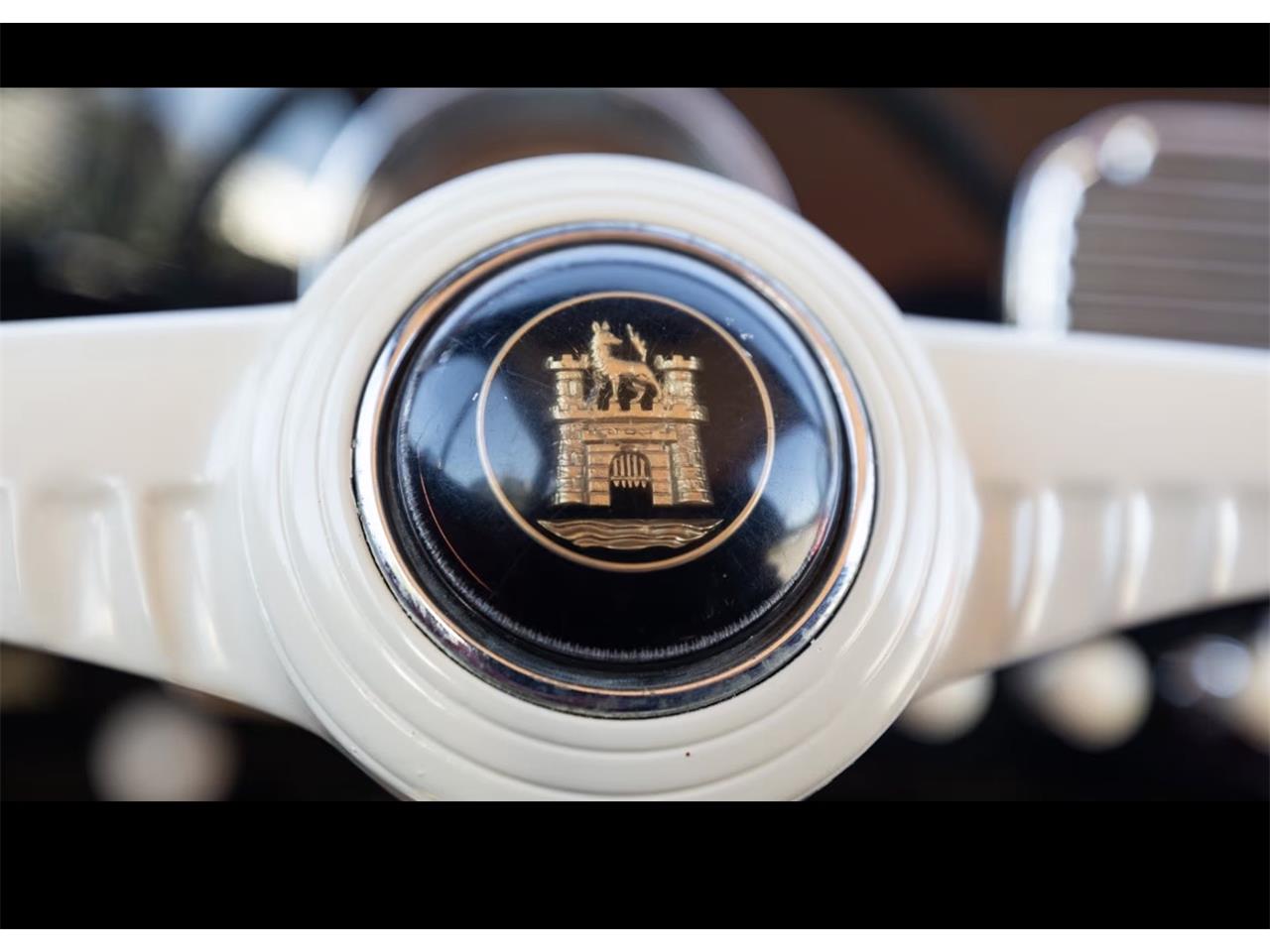 Volkswagen-Beetle-1955-Black-Red-17