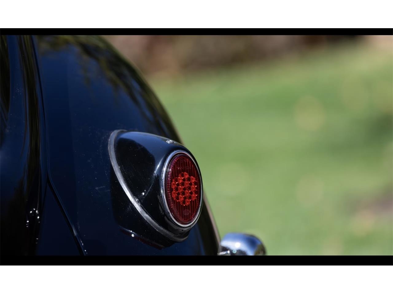 Volkswagen-Beetle-1955-Black-Red-26