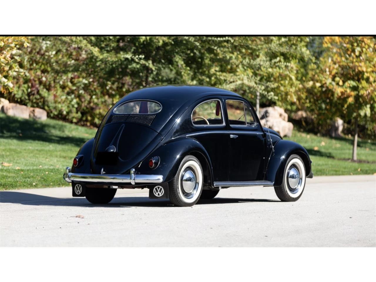 Volkswagen-Beetle-1955-Black-Red-6