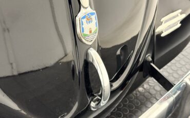 Volkswagen-Beetle-1956-Black-Oxblood-16