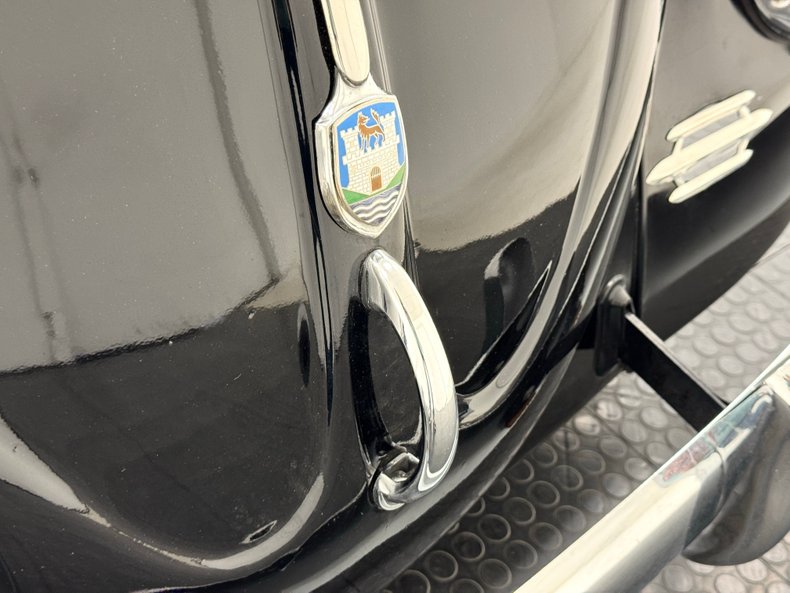 Volkswagen-Beetle-1956-Black-Oxblood-16