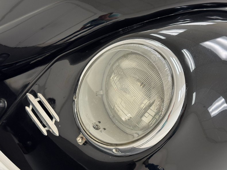 Volkswagen-Beetle-1956-Black-Oxblood-17