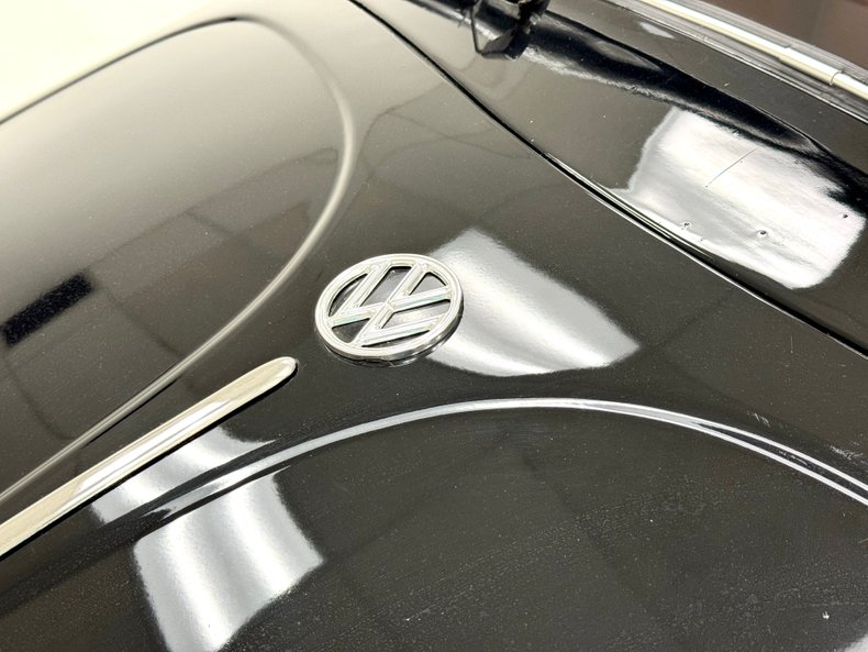 Volkswagen-Beetle-1956-Black-Oxblood-19