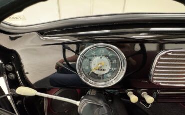 Volkswagen-Beetle-1956-Black-Oxblood-2