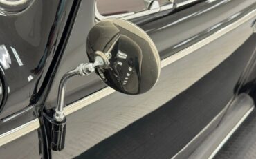 Volkswagen-Beetle-1956-Black-Oxblood-22