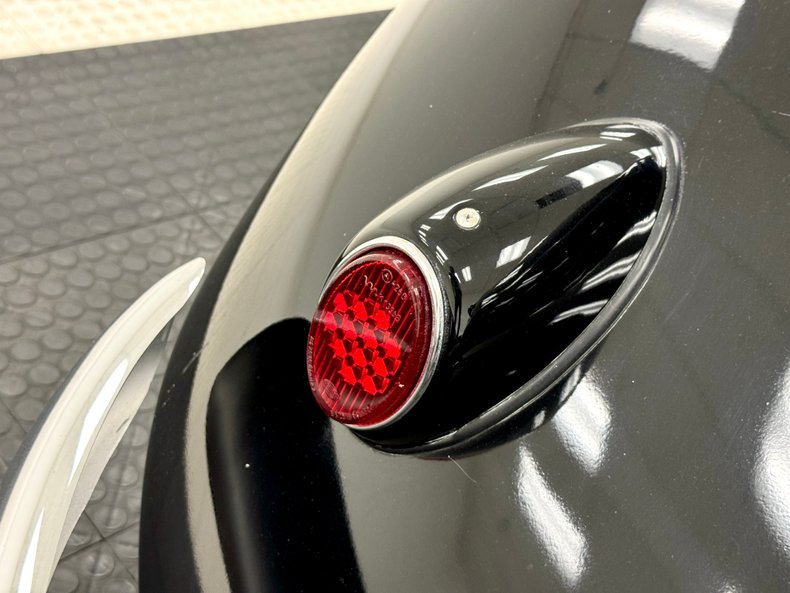 Volkswagen-Beetle-1956-Black-Oxblood-23