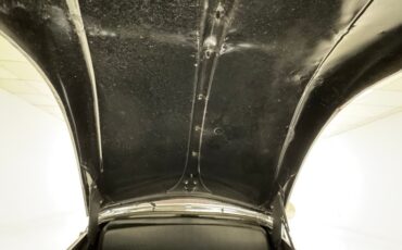 Volkswagen-Beetle-1956-Black-Oxblood-26