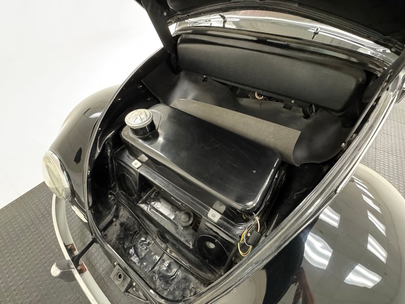 Volkswagen-Beetle-1956-Black-Oxblood-29