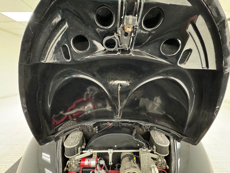 Volkswagen-Beetle-1956-Black-Oxblood-30