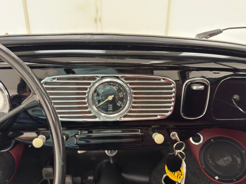 Volkswagen-Beetle-1956-Black-Oxblood-4