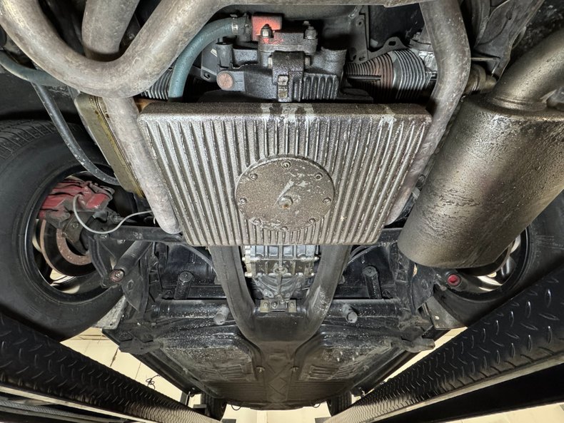 Volkswagen-Beetle-1956-Black-Oxblood-43