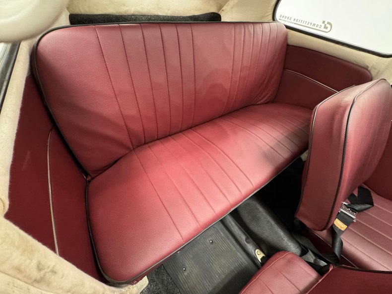 Volkswagen-Beetle-1956-Black-Oxblood-47