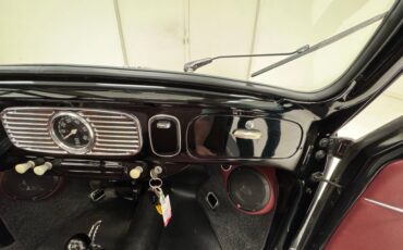 Volkswagen-Beetle-1956-Black-Oxblood-5