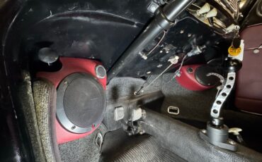 Volkswagen-Beetle-1956-Black-Oxblood-8