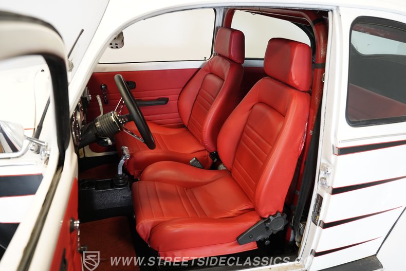 Volkswagen-Beetle-1973-White-Red-32