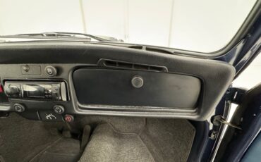 Volkswagen-Beetle-1975-Deift-Blue-Blue-42