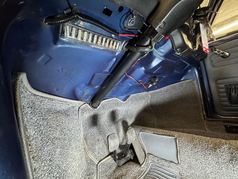 Volkswagen-Beetle-1975-Deift-Blue-Blue-44