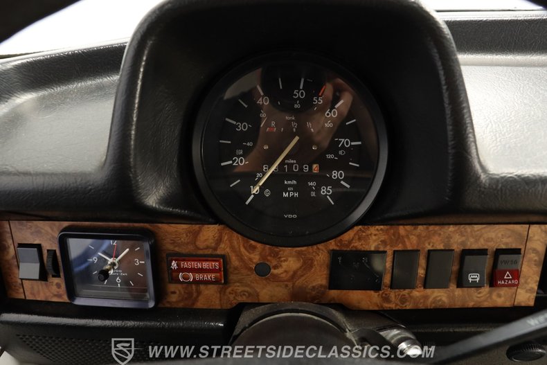 Volkswagen-Beetle-1979-White-White-37