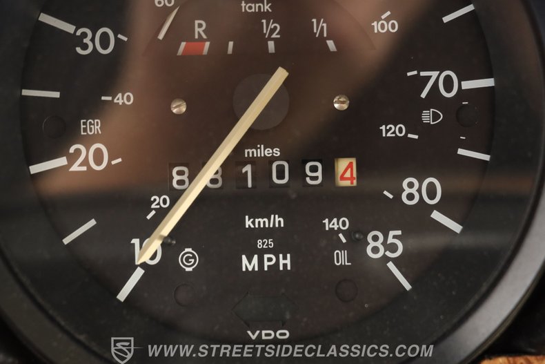 Volkswagen-Beetle-1979-White-White-38