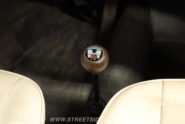 Volkswagen-Beetle-1979-White-White-40