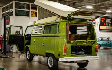 Volkswagen-Bus-1978-Green-Green-1