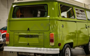 Volkswagen-Bus-1978-Green-Green-10