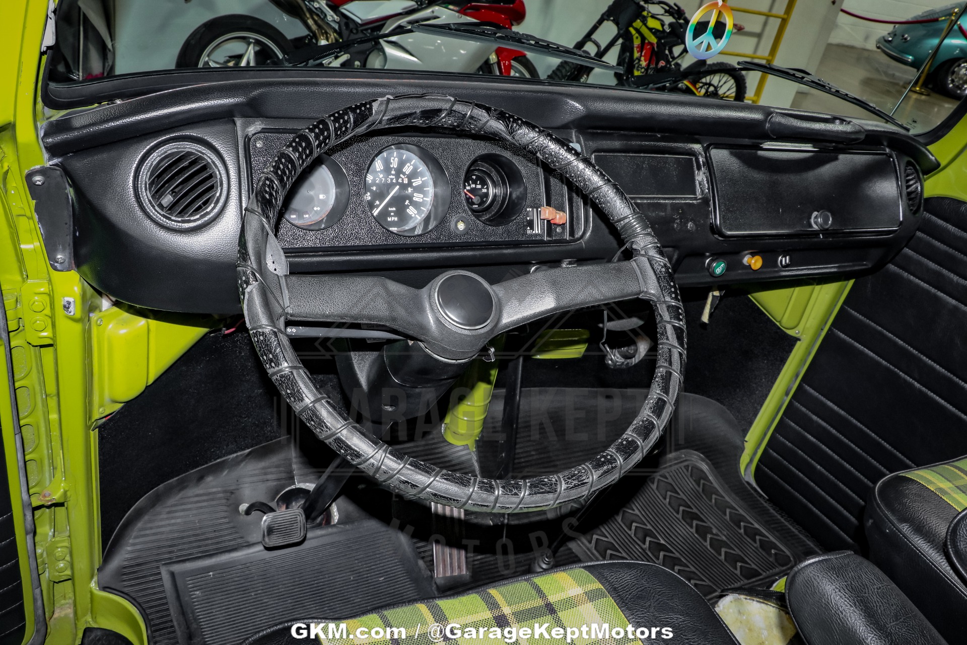 Volkswagen-Bus-1978-Green-Green-2