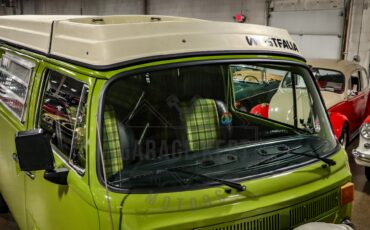 Volkswagen-Bus-1978-Green-Green-23