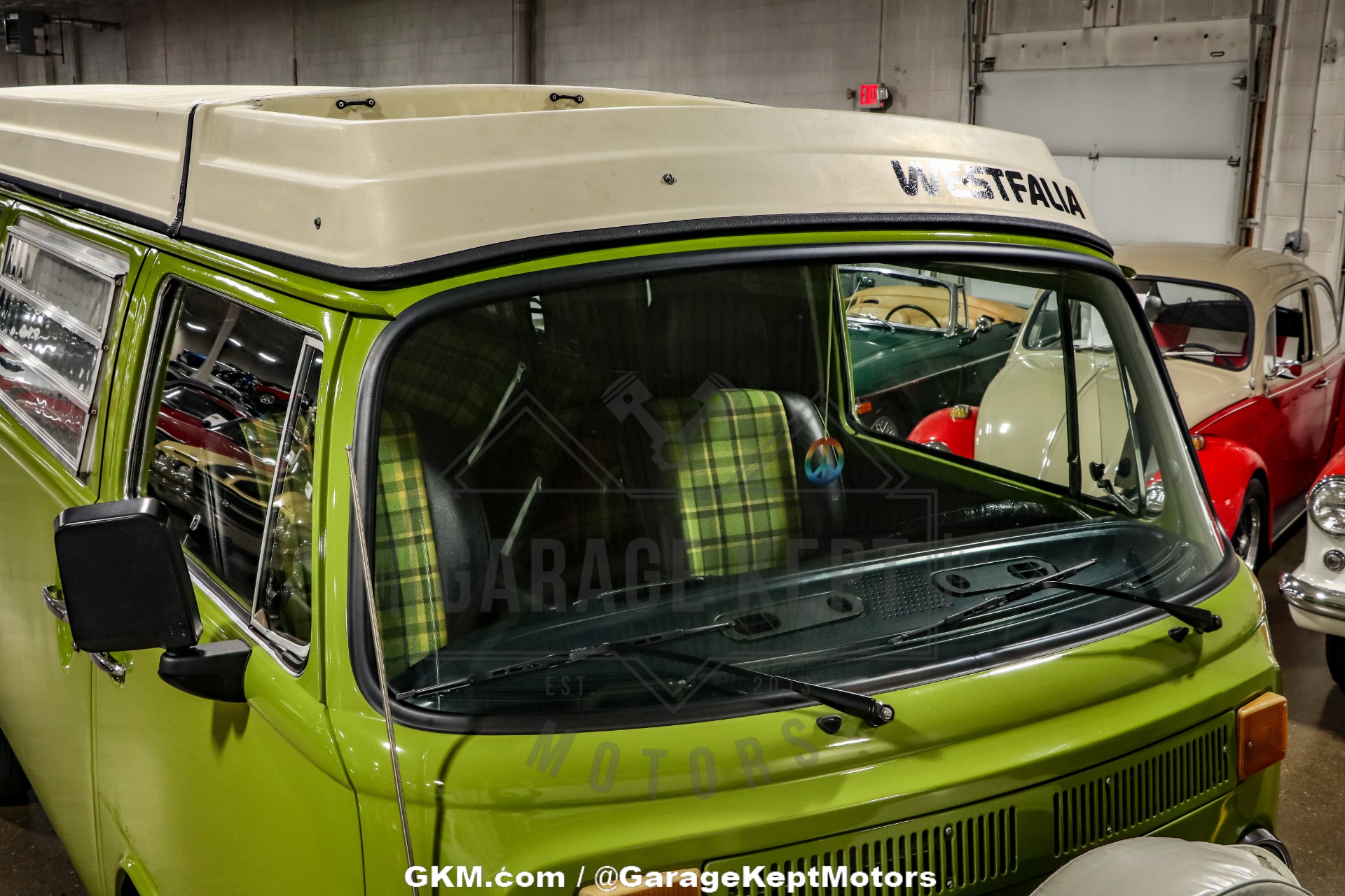 Volkswagen-Bus-1978-Green-Green-23