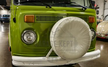 Volkswagen-Bus-1978-Green-Green-24
