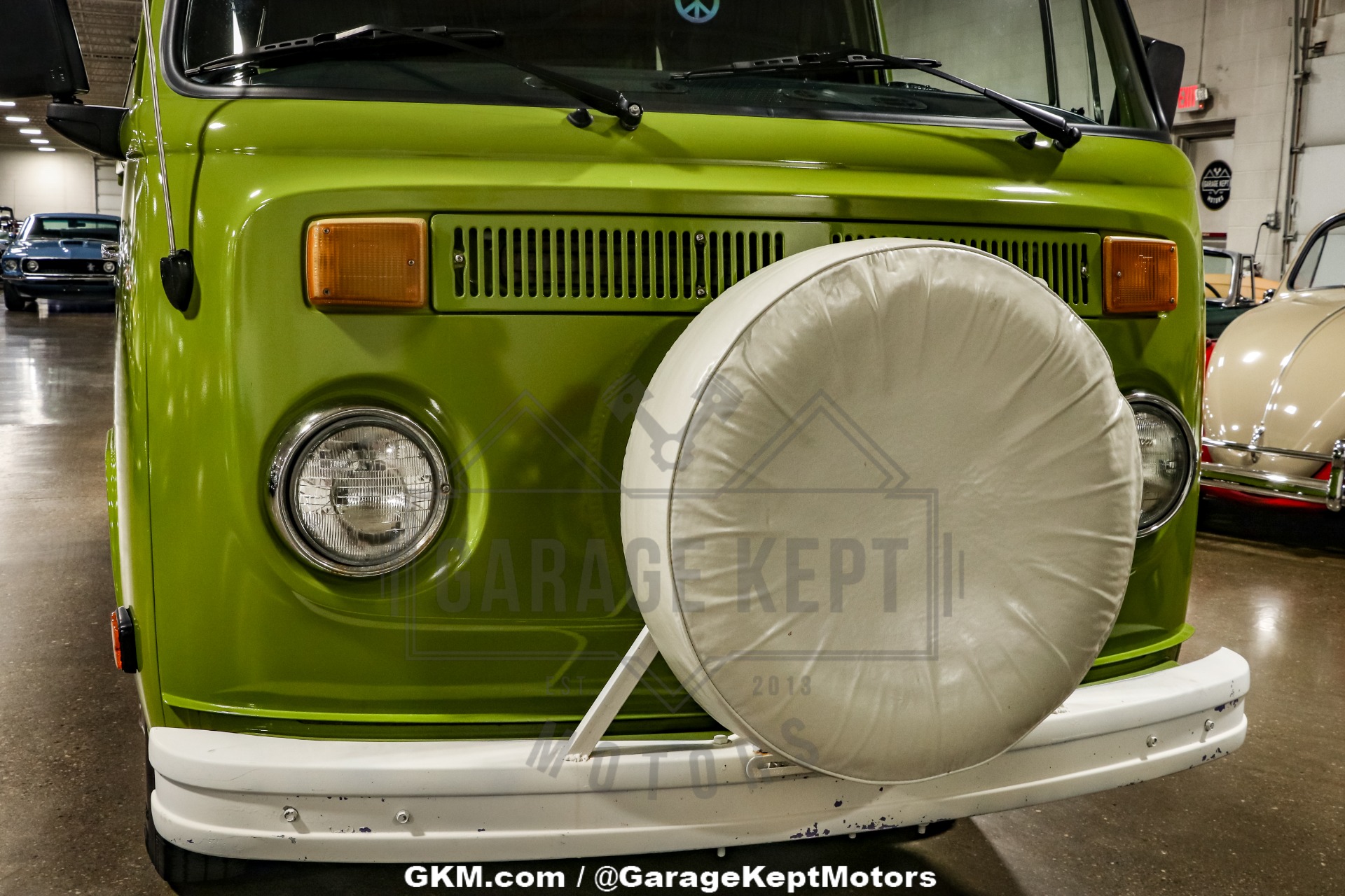 Volkswagen-Bus-1978-Green-Green-24