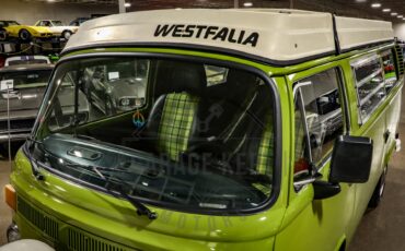 Volkswagen-Bus-1978-Green-Green-30