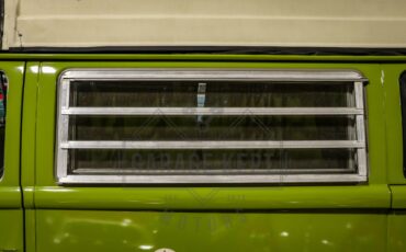 Volkswagen-Bus-1978-Green-Green-39