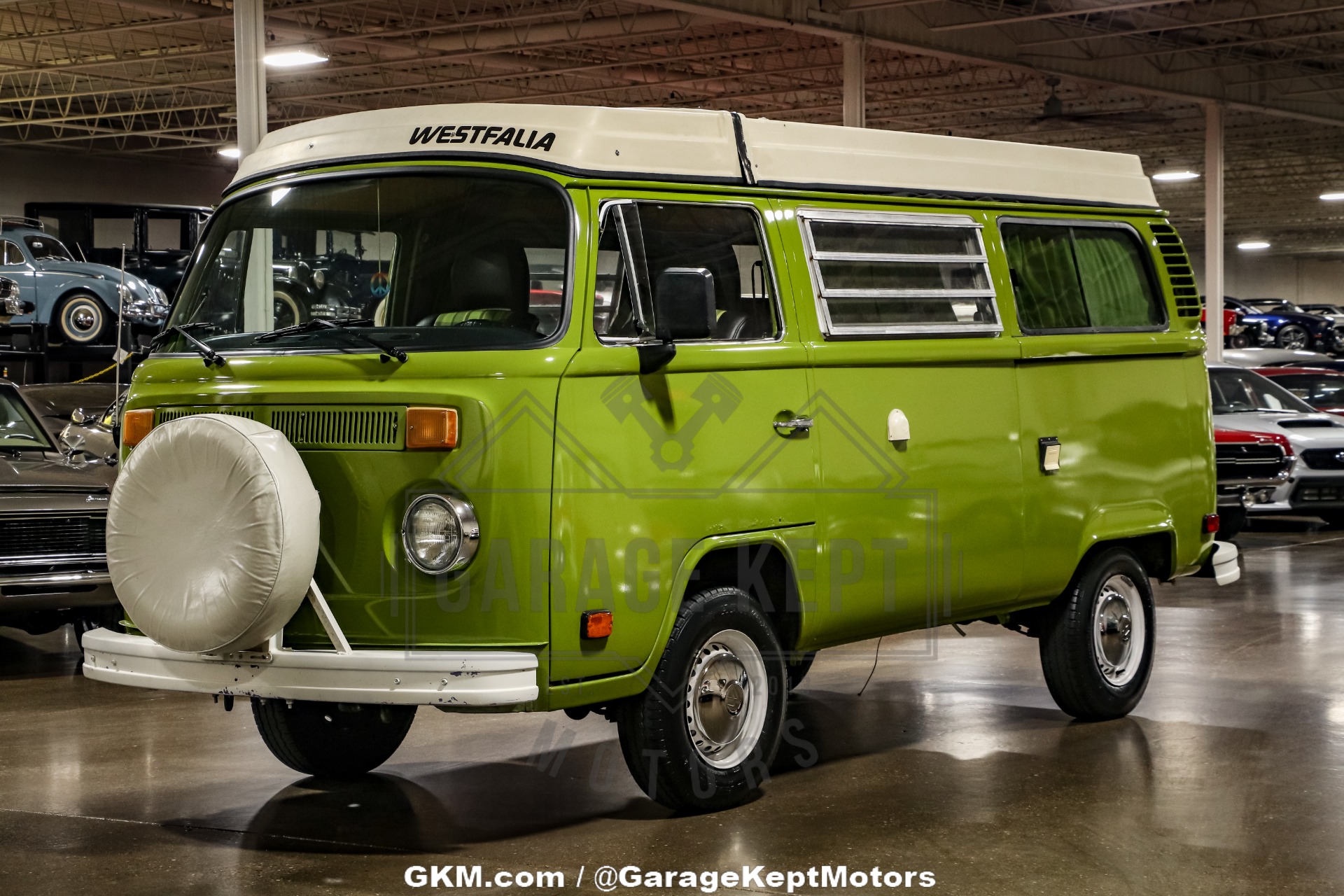 Volkswagen-Bus-1978-Green-Green-47