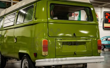 Volkswagen-Bus-1978-Green-Green-9