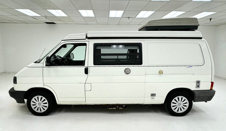 Volkswagen-Eurovan-1995-White-Light-Gray-1