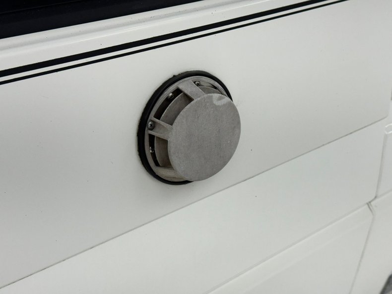 Volkswagen-Eurovan-1995-White-Light-Gray-20