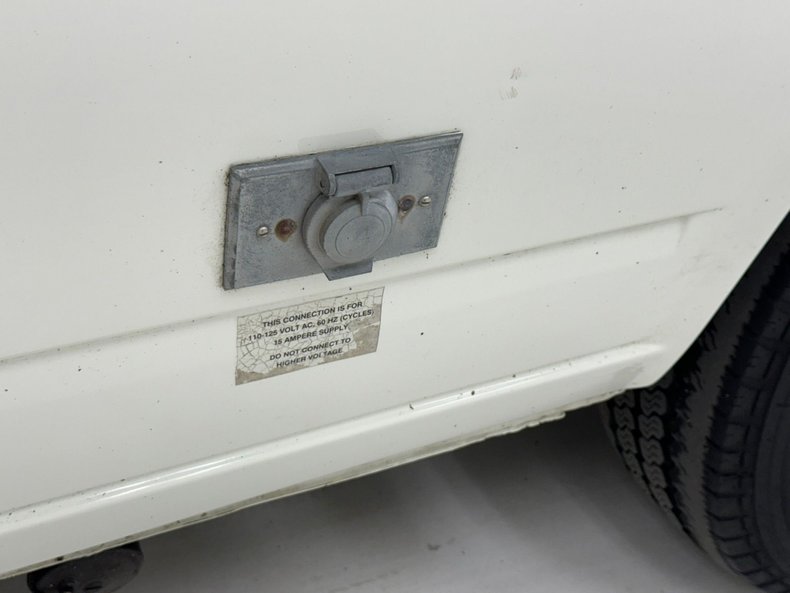 Volkswagen-Eurovan-1995-White-Light-Gray-23