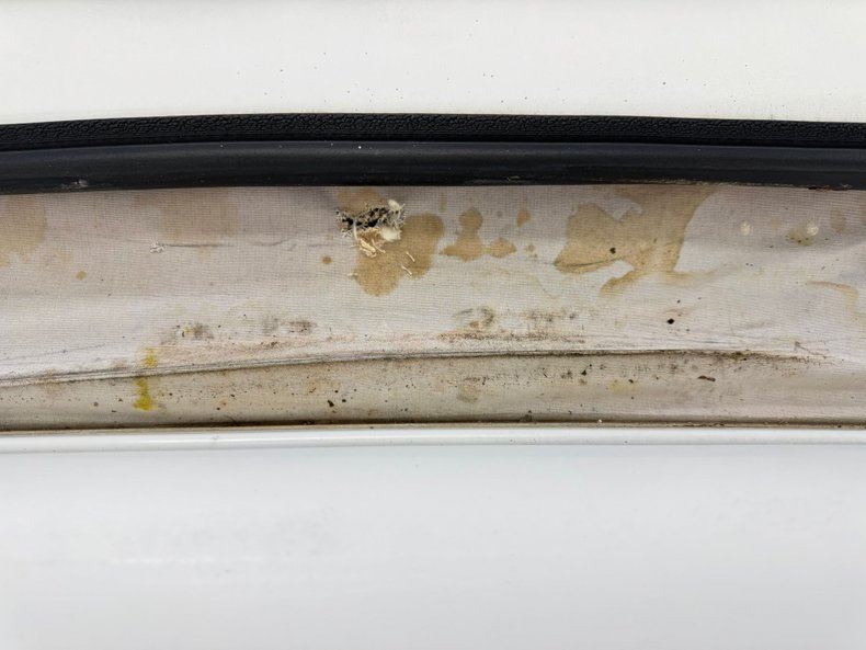 Volkswagen-Eurovan-1995-White-Light-Gray-29