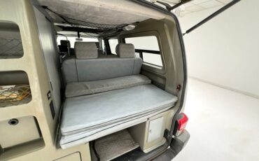 Volkswagen-Eurovan-1995-White-Light-Gray-32