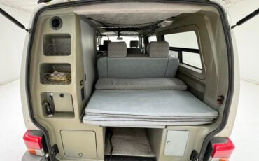 Volkswagen-Eurovan-1995-White-Light-Gray-33