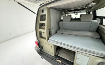 Volkswagen-Eurovan-1995-White-Light-Gray-34