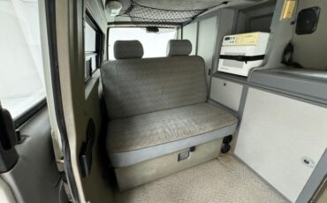 Volkswagen-Eurovan-1995-White-Light-Gray-41