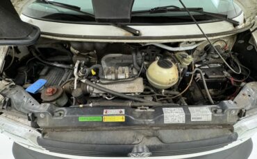 Volkswagen-Eurovan-1995-White-Light-Gray-6