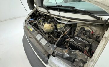 Volkswagen-Eurovan-1995-White-Light-Gray-8