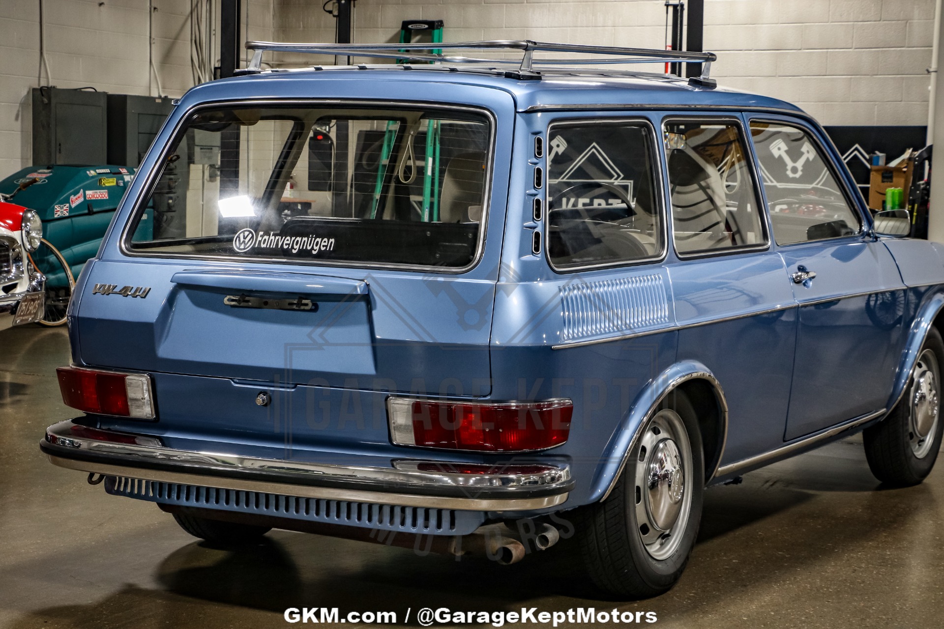 Volkswagen-Other-1972-Blue-Black-10