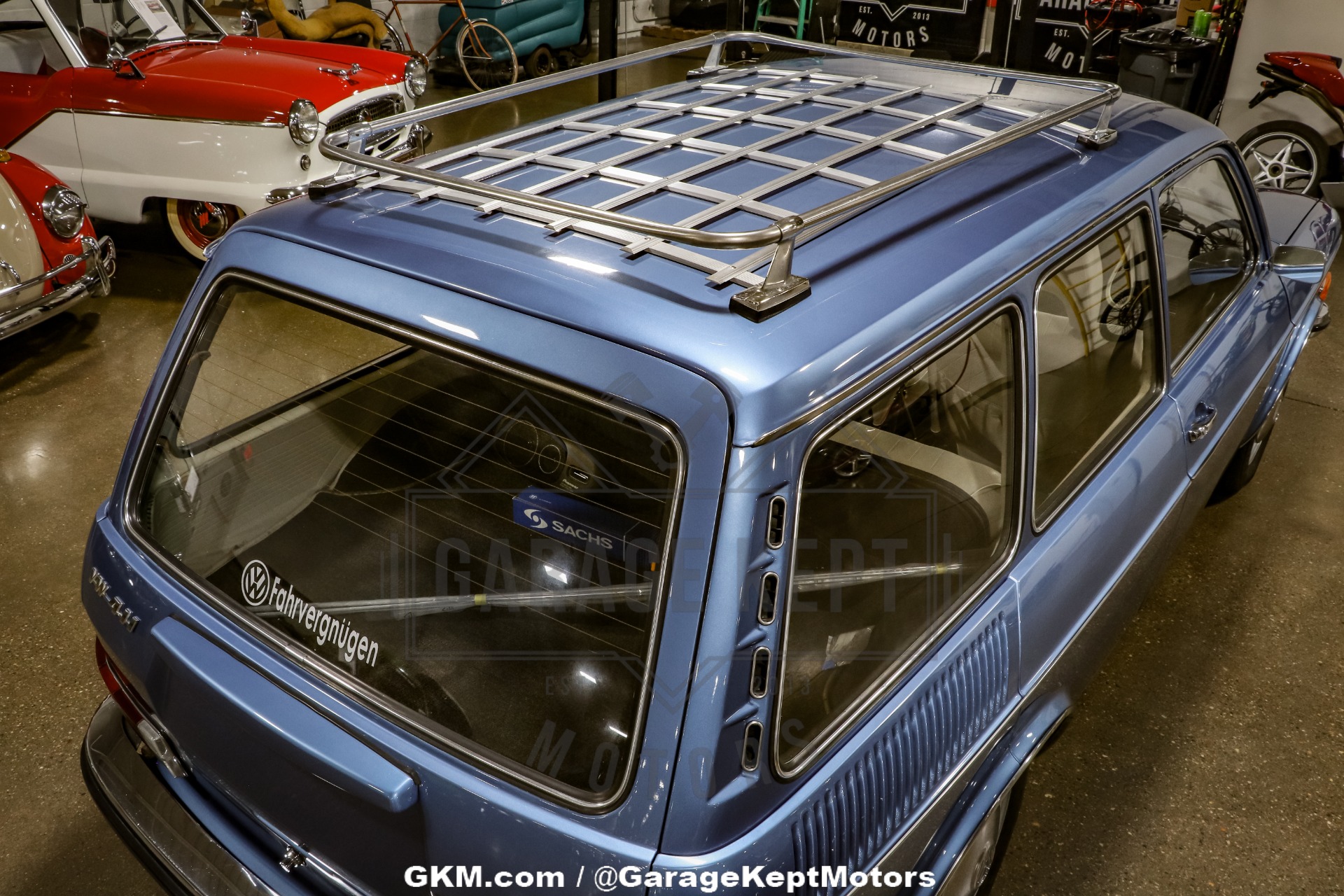 Volkswagen-Other-1972-Blue-Black-11