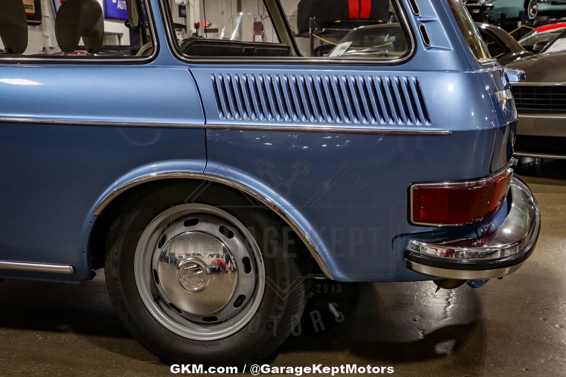 Volkswagen-Other-1972-Blue-Black-13